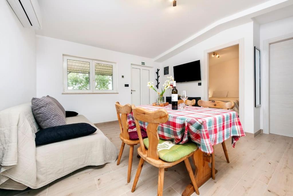 Villa Kuca Za Odmor Toncas à Rovinj Extérieur photo